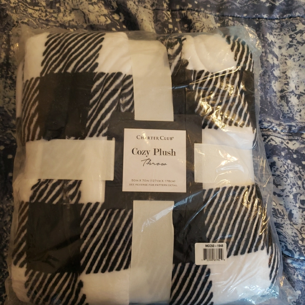Charter Club Cozy Plush Throw NWT